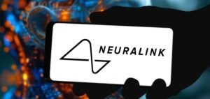 Read more about the article Neuralink Gets Approval to Conduct New Trial for Controlling Robotic Arm Using Brain Implant